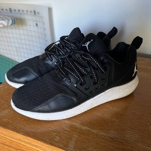 Mens Jordan Trainer Size 10.5